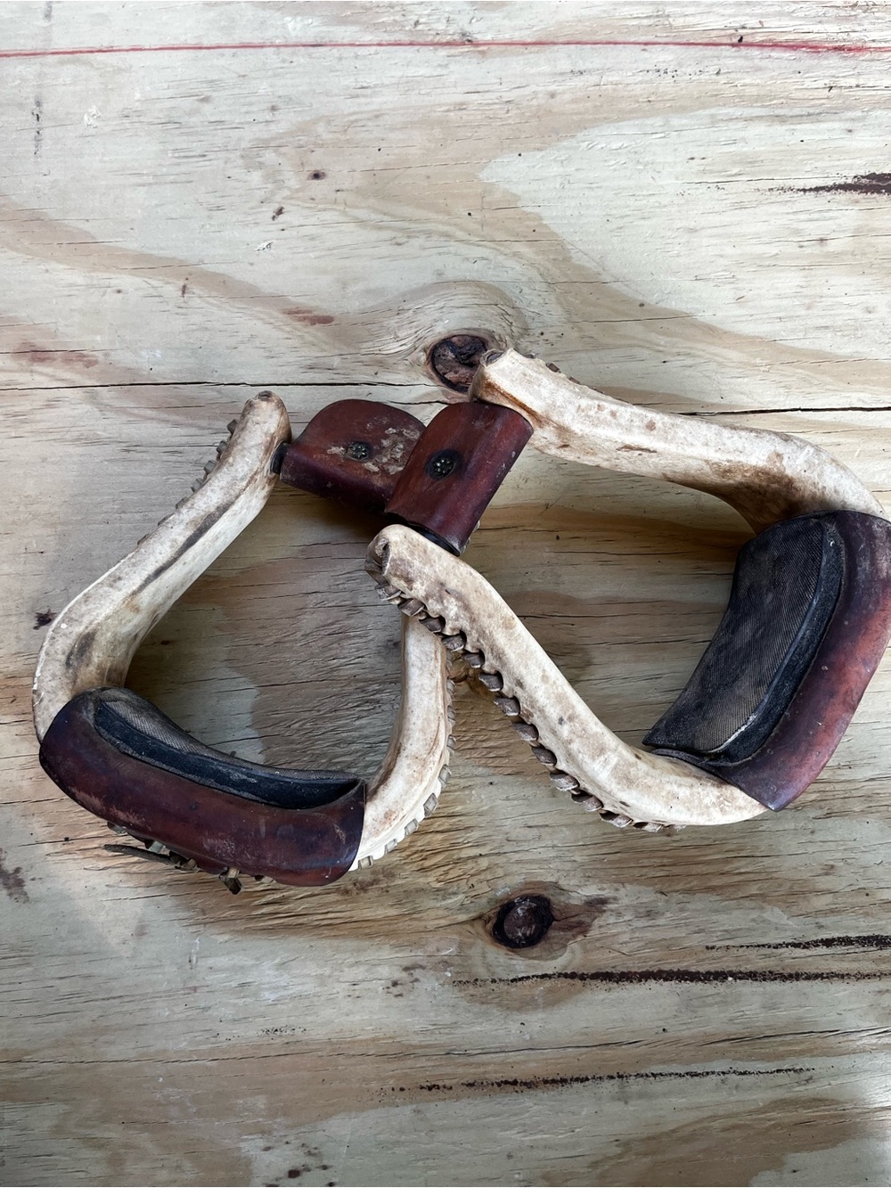 Saddle Stirrups